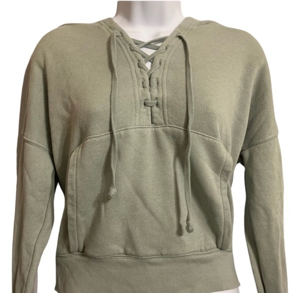 American Eagle Outfitters Tops - 𝅺xs AEO Pale Olive Lace Up Hoodie